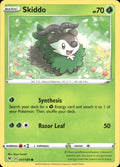 Skiddo 017/185 Common Vivid Voltage Pokemon Lightly Played