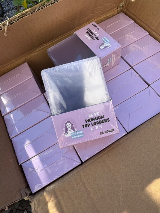 Liv's Card Emporium 35 pt Toploaders